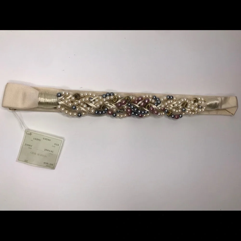 Vintage 80’s Carolyn Tanner faux pearl ivory belt
